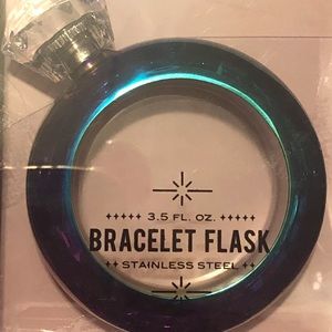 Bracelet flask (Christmas time)